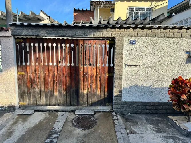 Casa para venda com 300 metros quadrados com 3 quartos em Bangu - Rio de Janeiro - Rio de
