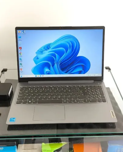 Lenovo IdeaPad 3i Notebook i3 11ª Geração 8GB RAM SSD 256GB NVMe Tela 15,6" Full HD