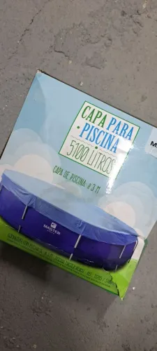 Piscina com bomba e capa, preço oportunidade.