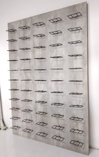 Instalação de loja de tenis com paineis expositores balção caixa trocador e tote