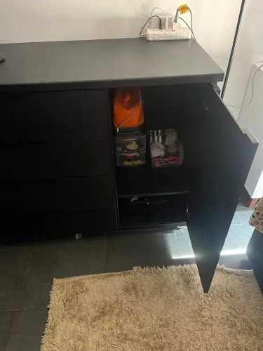 Cômoda novinha e barata 