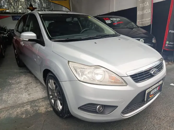 Ford Focus Ghia/ XR 2.0 /ghia 2.0 16V Flex 5P 2011