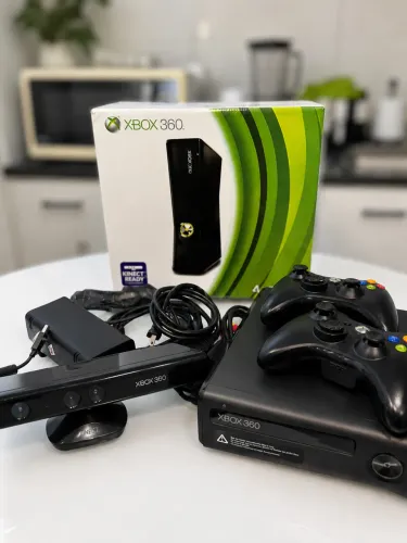 Xbox 360 + Kinect 