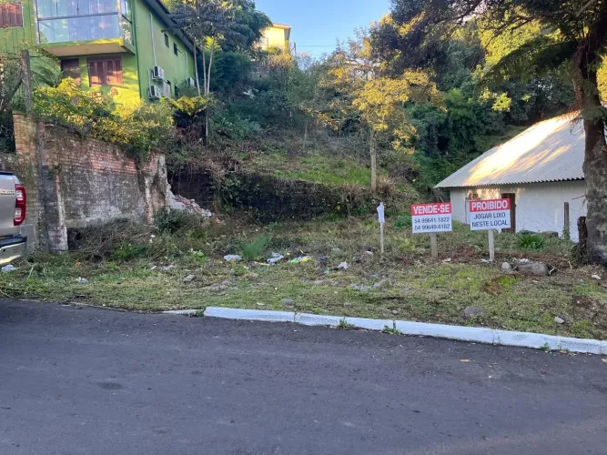 Vende-se terreno em Gramado bairro Prinstrop