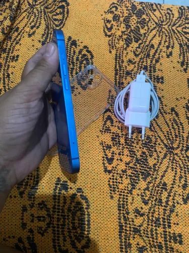 Vendo iPhone 13 estado de novo