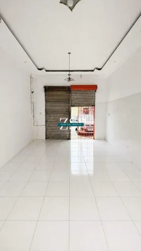 Sala Comercial, com 50 m² em Prazeres, Aluga