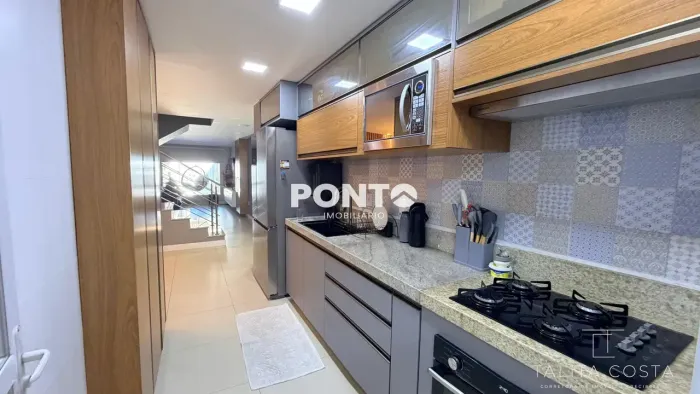 CASA EM VALE ENCANTADO - VILA VELHA-ES