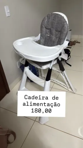 Banheira com trocador e cadeira de alimentação