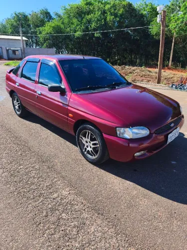 Ford Escort GL 1.8i 16V 4P 2000
