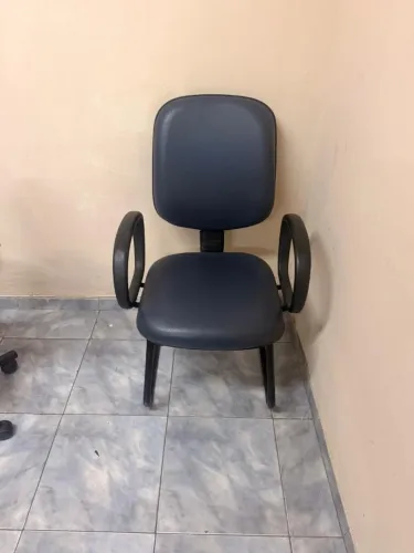 VENDO CADEIRAS DE ESCRITÓRIO USADAS