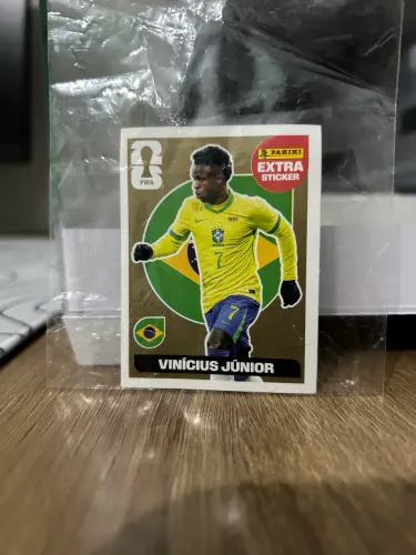 VINI JR LEGEND OURO