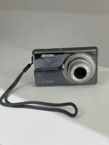 Câmera Olympus X-920