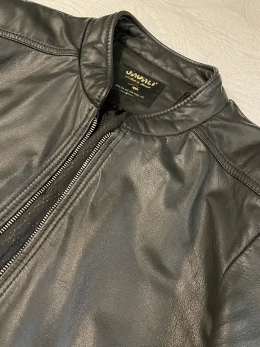 Jaqueta slim 100% couro tamanho P