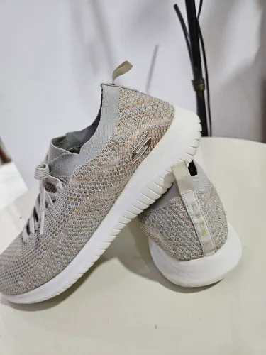 Tênis skechers original
