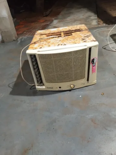 Ar condicionado acj pra tirar peça 