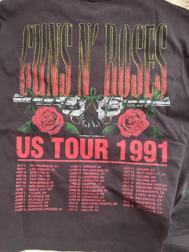 Camiseta Guns N' Roses Vintage Importada de NY (Nova / Algodão Pesado)