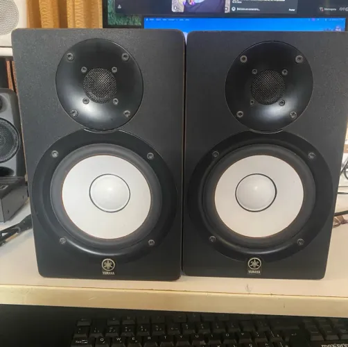 Monitor de Estúdio yamaha hs5