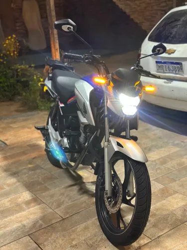 Vendo titan 160 zera