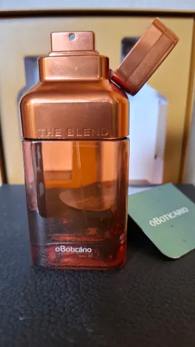 KIT THE BLEND: 01 The Blend Eau de Parfum. (Obs: Sem o The Blend Shower Gel 2 em 1 Cabelo)