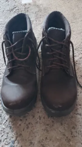 Bota EPI número 44