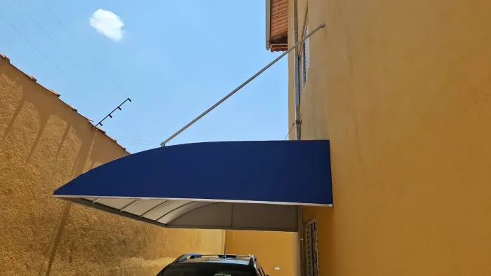 Vendo toldo em excelente estado de conservação
