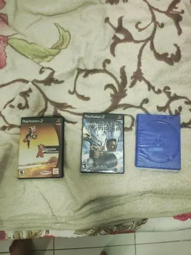 Caixa de jogoa PS2 e ps4