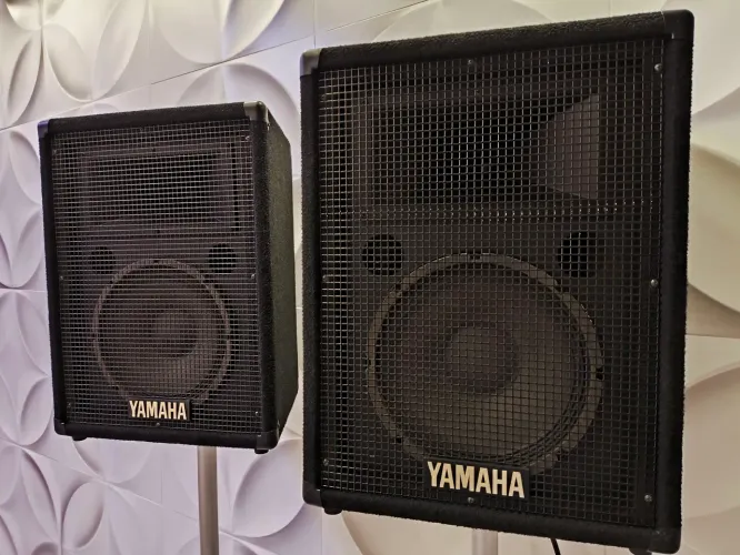 CONJUNTO DE SOM PROFISSIONAL YAMAHA PARA BAR, IGREJA, FESTA, SALÃO, AUDITÓRIO, EVENTOS