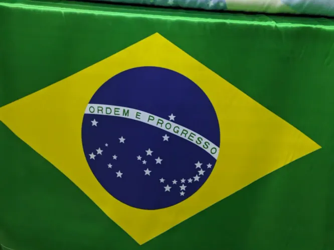 BANDEIRA DO BRASIL 1,50x1,00M EM CETIM PREMIUM | NOVA