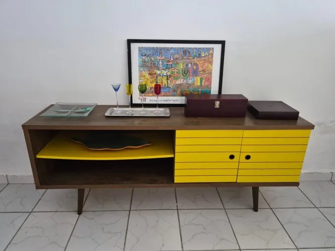 Rack amarelo todo bom