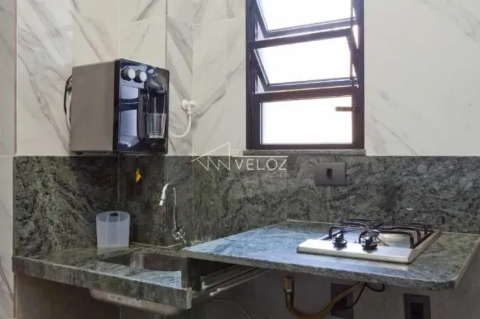 Kitnet/Conjugado - / Residencial / Centro