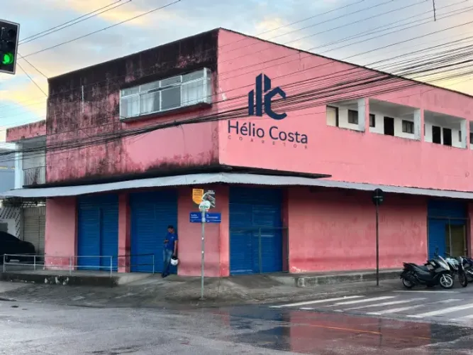 Prédio Comercial e Residencial na Torre com 630m²