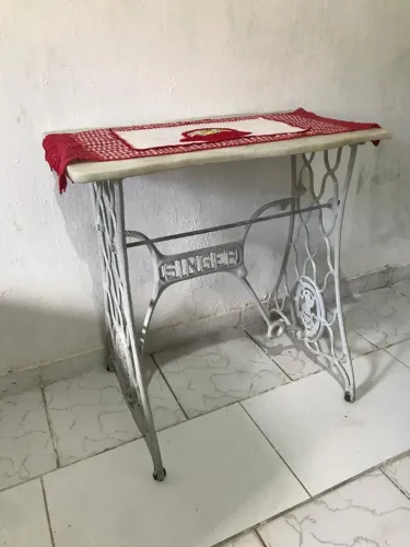 Pé ee máquina