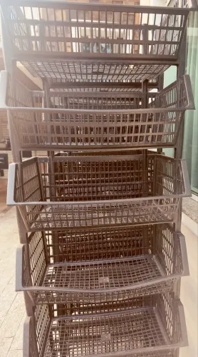 Vendo cesta organizadora semi nova 24 cestas