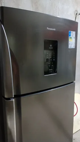 Geladeira Panasonic Frost Free semi nova com defeito na placa
