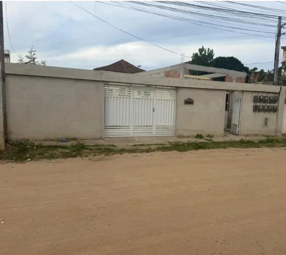 Vendo uma área com 10? kitnet