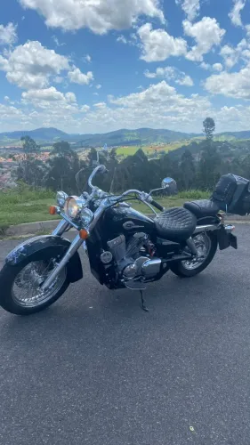 Honda Shadow 750 2009 preta | 70 mil km | custom conservada