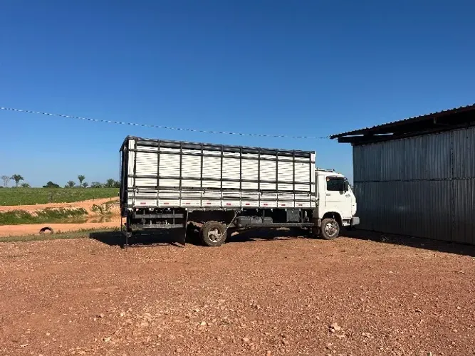 Caminhão todo equipado só trabalhar 8-150 MWM bomba injetora.