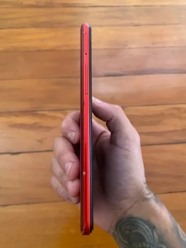 Vendo galaxy A20 novo apenas com um detalhe na tela
