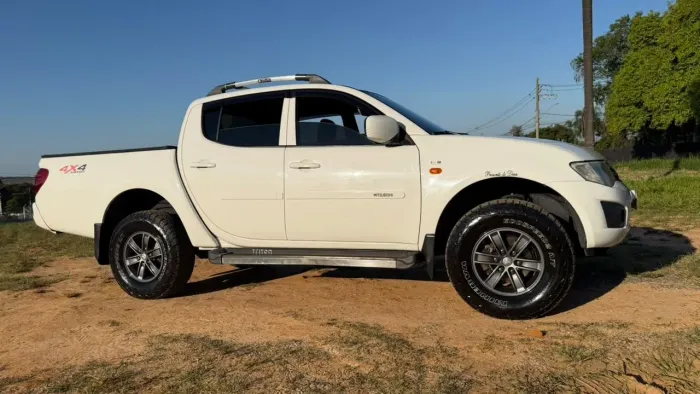 Mitsubishi L200 Triton GL 3.2 CD TB Int. Dies. Mec. 2018