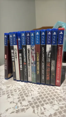 Lote de Jogos PS4 - LOTE NOVO!!