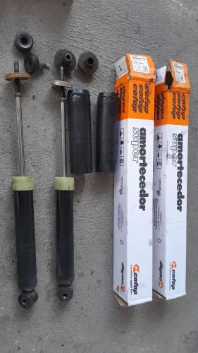 Par de amortecedores traseiros Cofap para linha GM