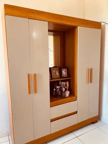 Guarda roupa novo