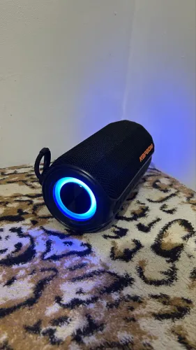 Caixa de som com led