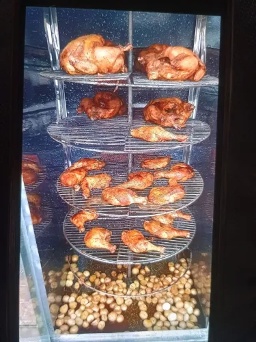 Máquina de frango giratória