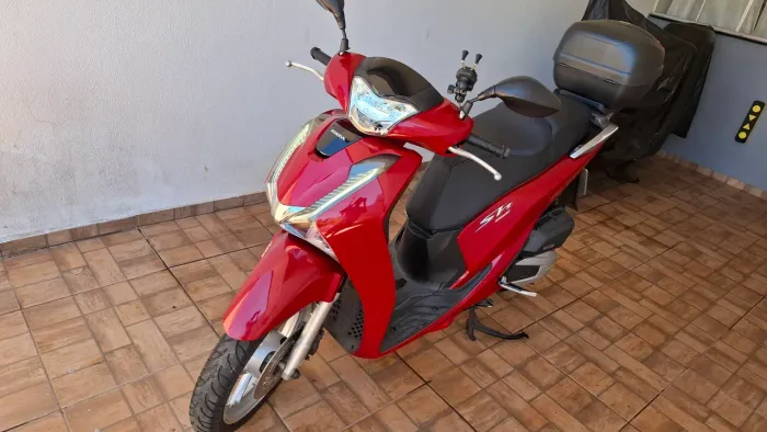 Honda Sh150i 2018. Excelente estado. Baixa KM. Chave presencial. Freio ABS 2 canais.
