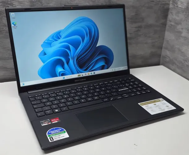 NOTEBOOK ASUS RYZEN 5 8GB RAM SSD 512 NVME!!