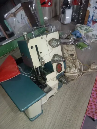 Máquina de Overlok doméstico