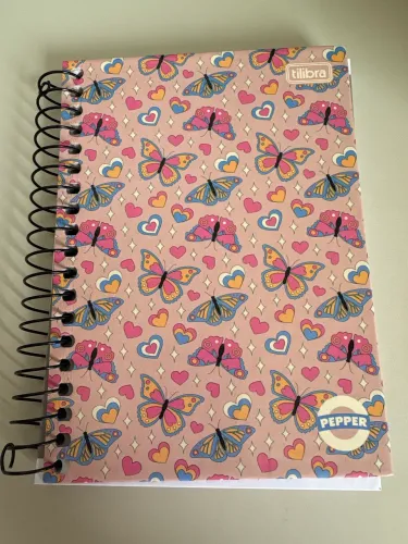 Caderno com pauta de borboleta novo!