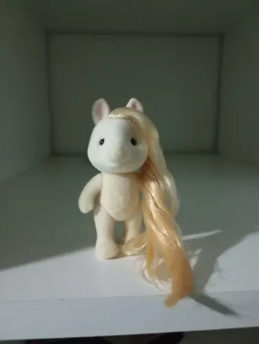 Sylvania family pônei loiro