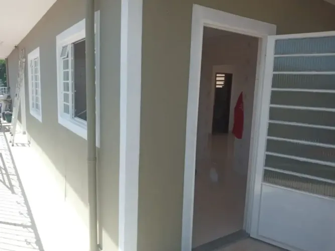 Imóvel para aluguel tem 50 metros quadrados com 2 quartos